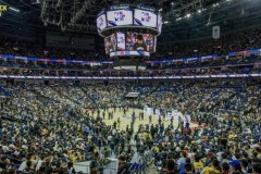 记者Ryan Ward发起投票：湖蜜期待勒布朗和戴维斯引领湖人夺冠